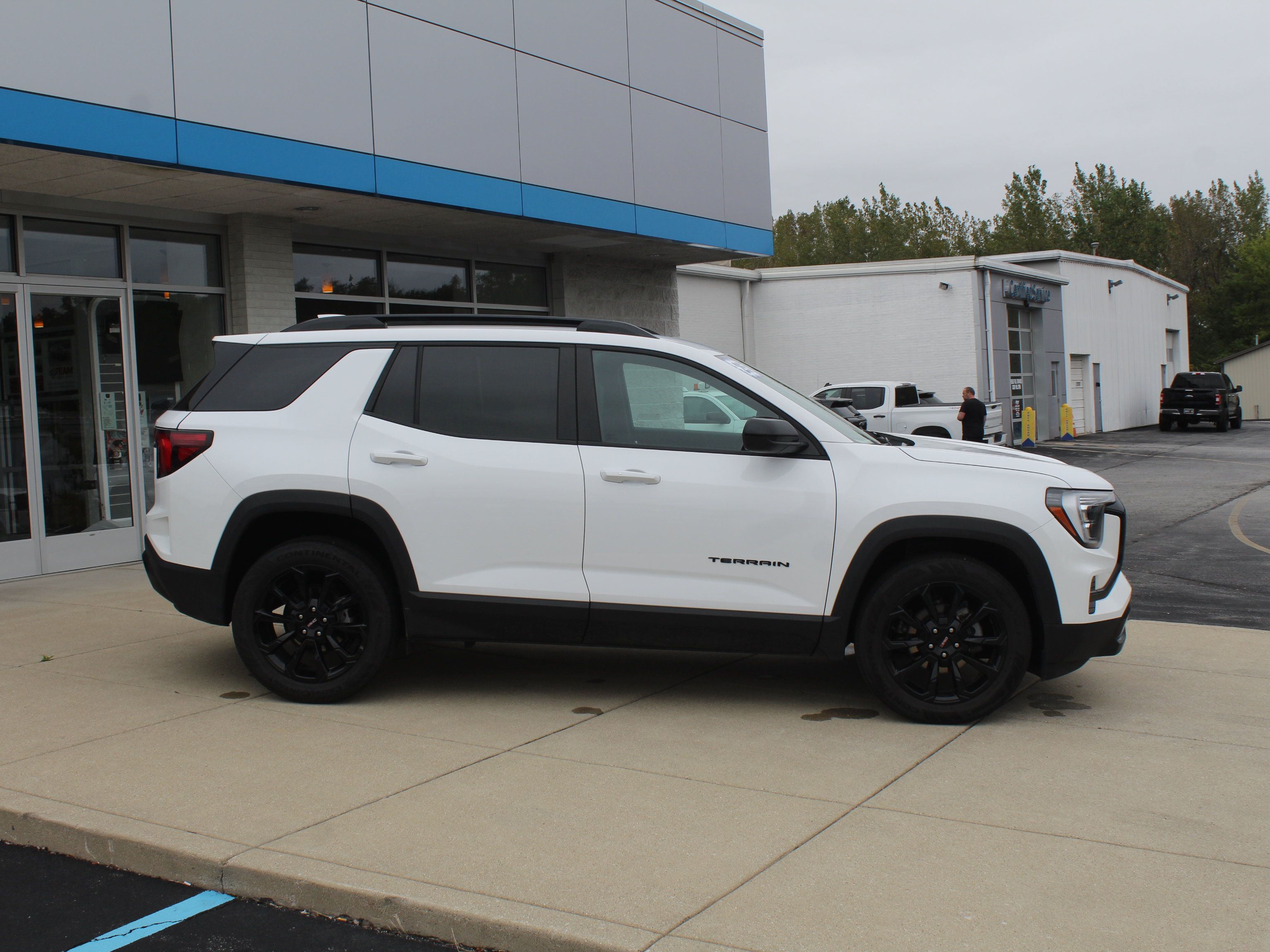 Used 2026 GMC Terrain Elevation w/ Elevation Premium Package AWD/4WD image 5