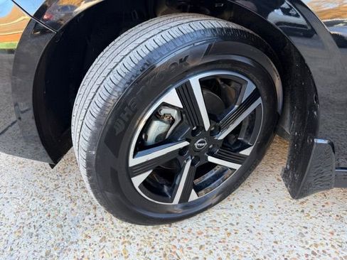 Used 2025 Nissan Sentra SV image 27