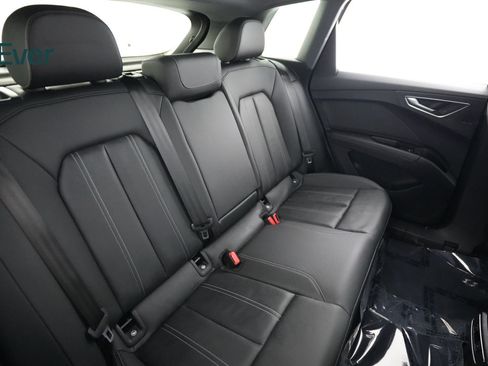 Used 2023 Audi Q4 e-tron Premium Plus w/ Premium Plus AWD/4WD image 5