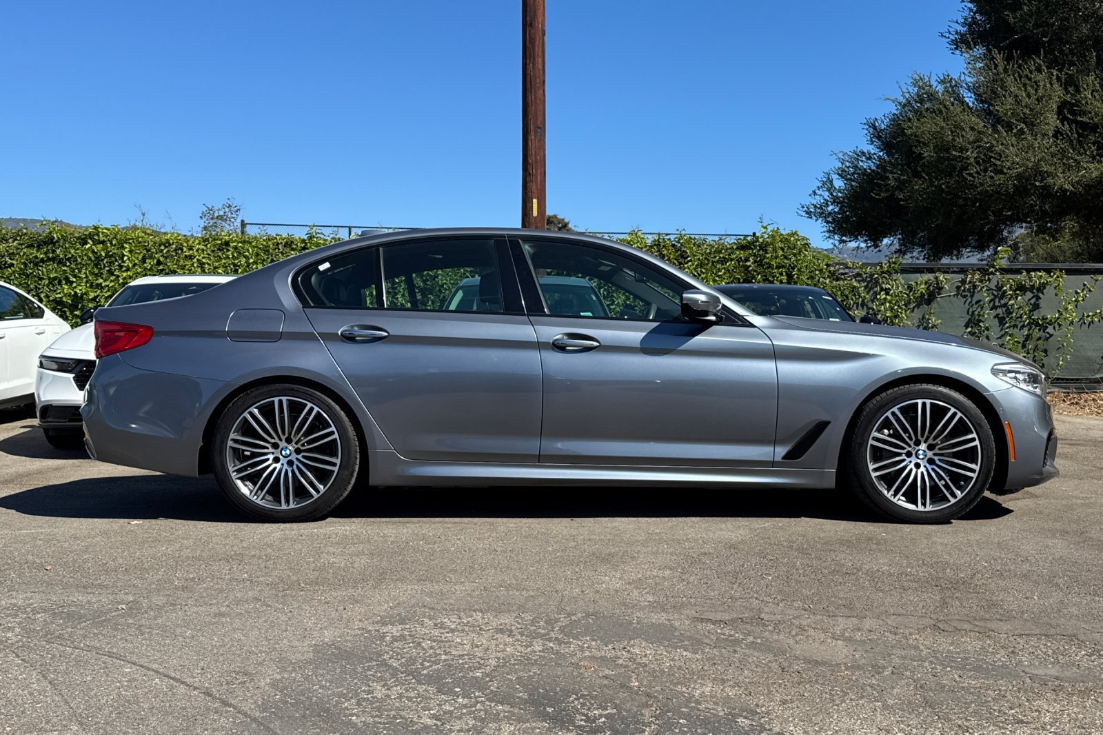 Used 2017 BMW 540i RWD image 3