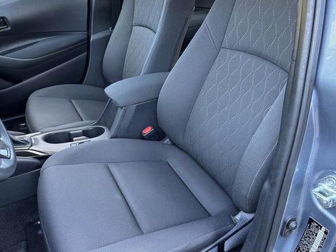 Used 2025 Toyota Corolla LE image 19