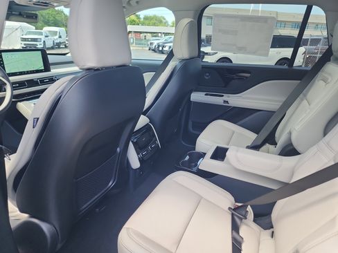 New 2026 Lincoln Aviator Reserve AWD/4WD image 48