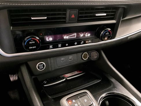Certified 2023 Nissan Rogue SV AWD/4WD image 24