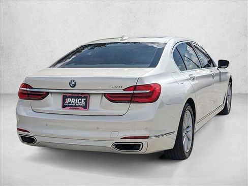 Used 2018 BMW 740i 740i image 5