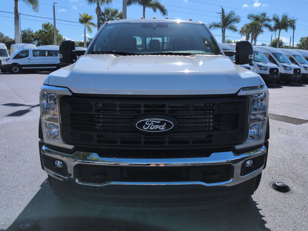 New 2027 Ford F550 4x4 Crew Cab image 9