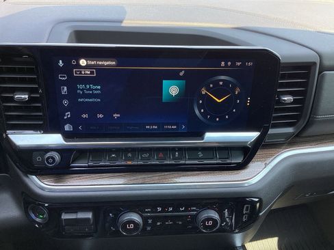 Used 2025 Chevrolet Silverado 1500 LT Trail Boss w/ Convenience Package II image 14