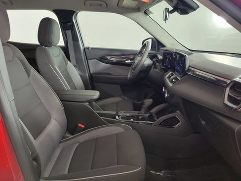 Used 2026 Chevrolet TrailBlazer LS FWD image 18