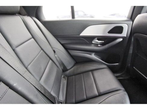 Used 2024 Mercedes-Benz GLE 450e 4MATIC image 11