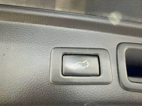 Used 2014 Subaru Forester 2.5i Touring AWD/4WD image 10