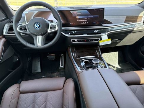 New 2026 BMW X5 xDrive50e w/ M Sport Package AWD/4WD image 17