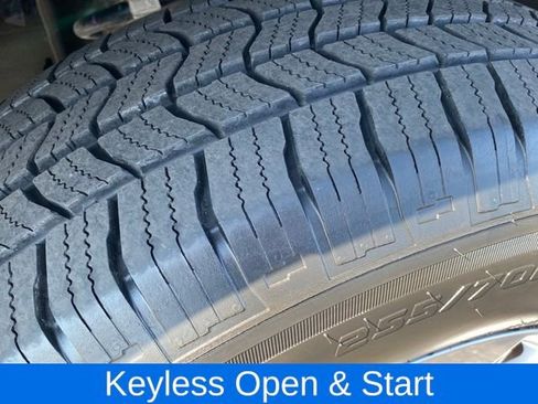 Used 2025 Chevrolet Silverado 1500 LT image 23