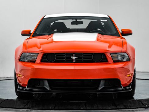 Used 2012 Ford Mustang Boss 302 w/ Boss 302 Accessory Pkg RWD image 28