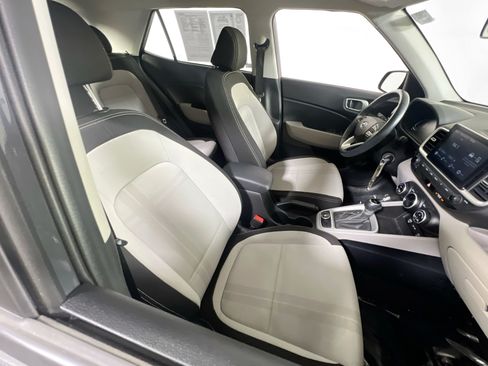 Used 2023 Hyundai Venue SEL w/ Cargo Package FWD image 26