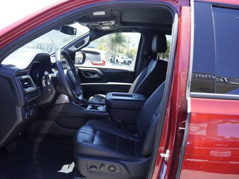 Used 2022 Chevrolet Tahoe RST w/ Luxury Package AWD/4WD image 19