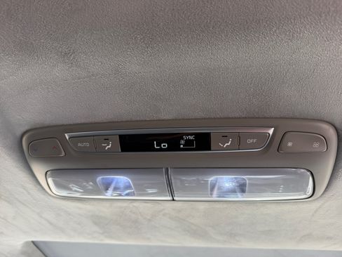 Used 2022 Kia Telluride SX w/ SX Prestige Package AWD/4WD image 32