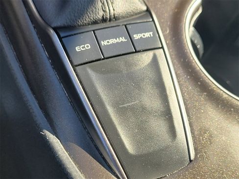 Used 2022 Toyota Camry SE image 22