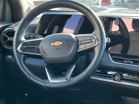 Used 2025 Chevrolet Equinox LT image 27