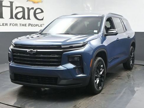 New 2026 Chevrolet Traverse LT w/ Midnight/Sport Edition AWD/4WD image 7