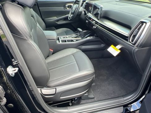 New 2025 Kia Sorento S image 13