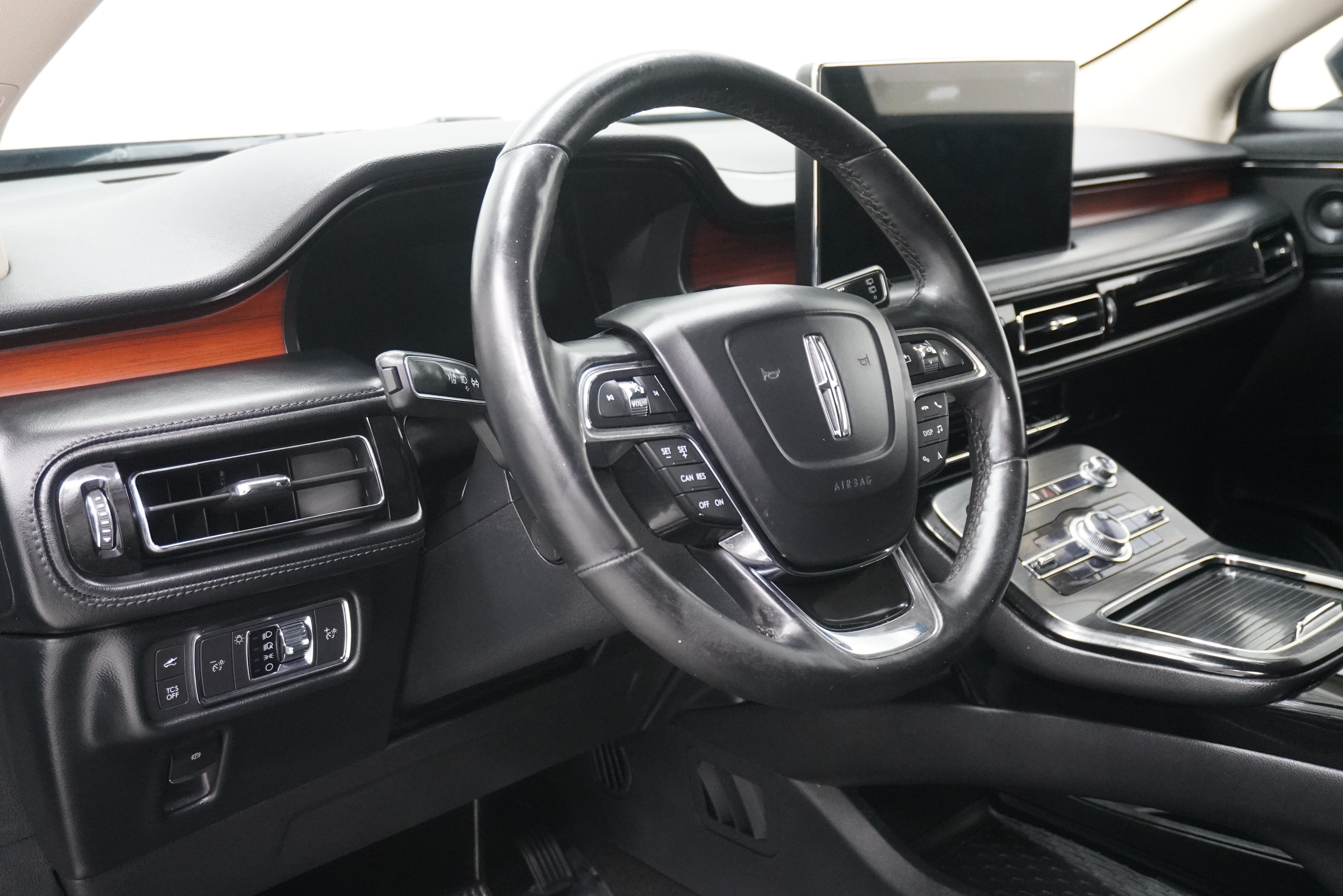Used 2021 Lincoln Nautilus Reserve FWD image 10