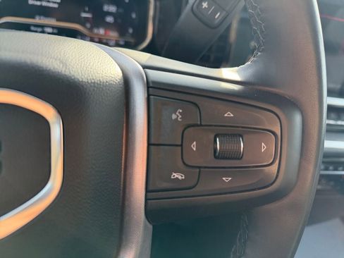 Used 2025 GMC Sierra 1500 SLT image 18