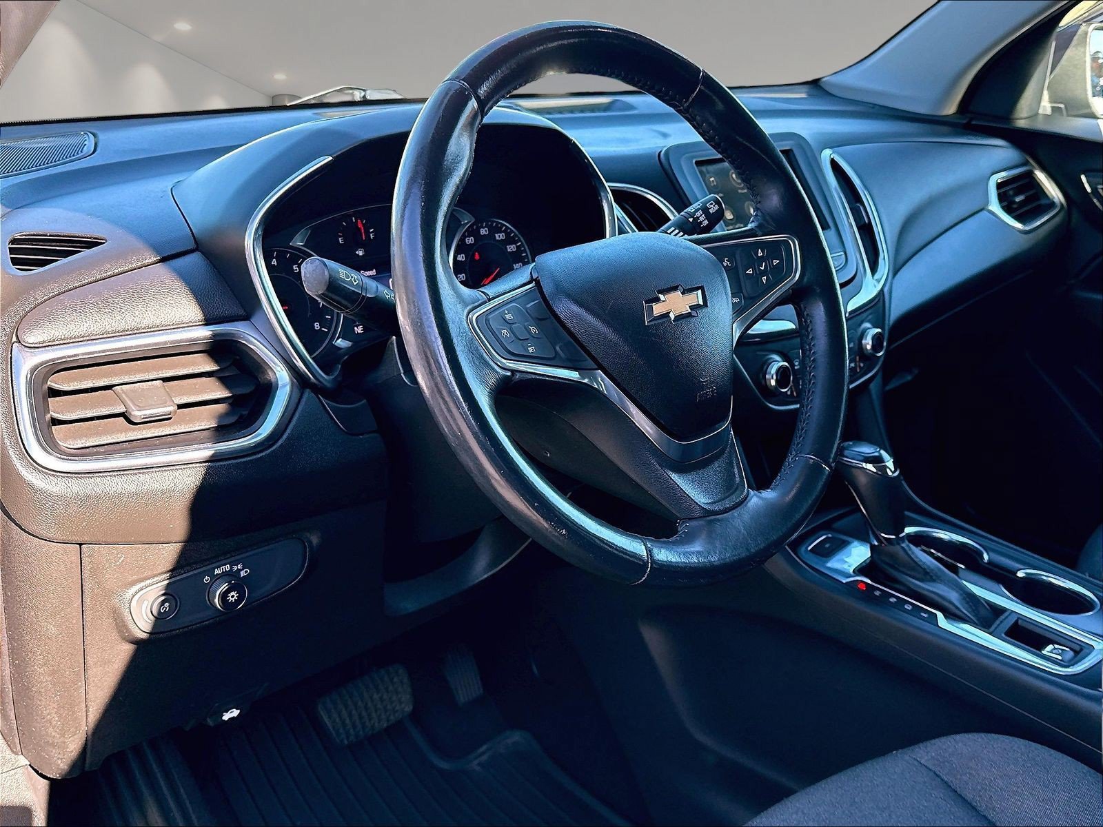 Used 2019 Chevrolet Equinox LT AWD/4WD image 19
