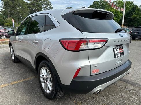 Used 2020 Ford Escape SE FWD image 7