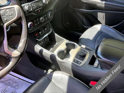 Used 2019 GMC Terrain Denali w/ Driver Alert Package II AWD/4WD image 12