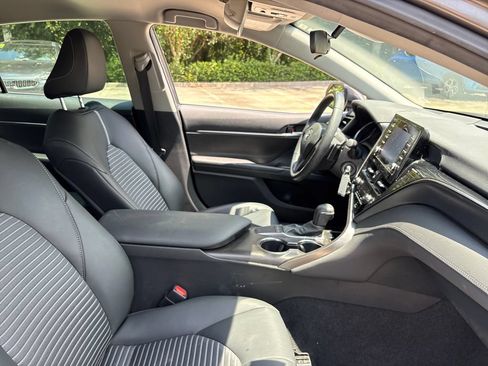Used 2024 Toyota Camry SE FWD image 27