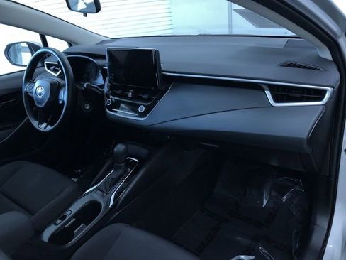 Certified 2025 Toyota Corolla LE image 23