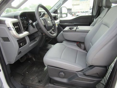 New 2025 Ford F250 XL w/ FX4 Off-Road Package image 24
