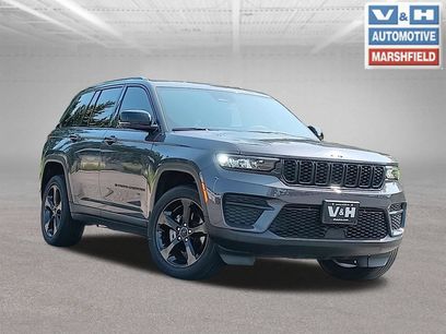 Used 2023 Jeep Grand Cherokee Altitude