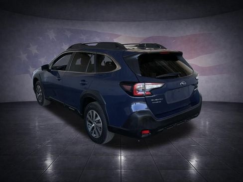 Used 2025 Subaru Outback Premium AWD/4WD image 3