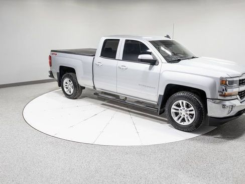 Used 2018 Chevrolet Silverado 1500 LT w/ All Star Edition image 30