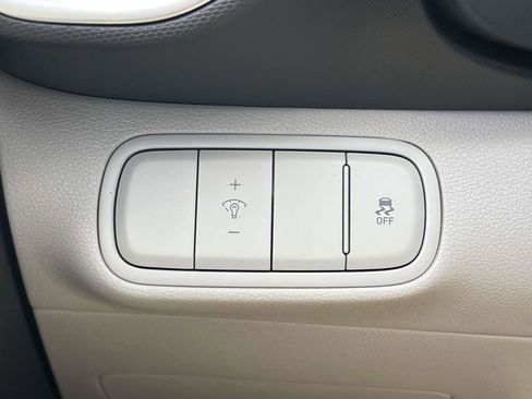 New 2026 Hyundai Venue SEL FWD image 25