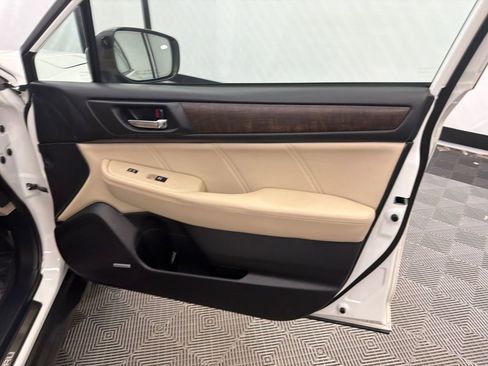 Used 2019 Subaru Outback 2.5i Limited w/ Popular Package #2 AWD/4WD image 16