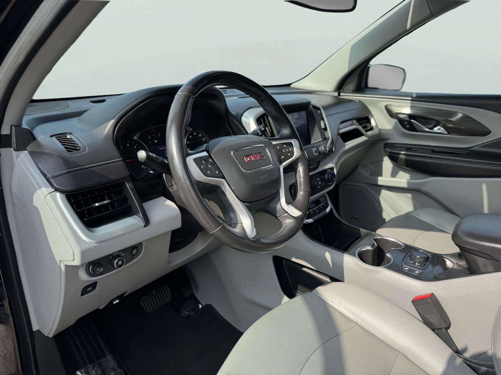 Used 2022 GMC Terrain SLT w/ Infotainment Package II AWD/4WD image 22