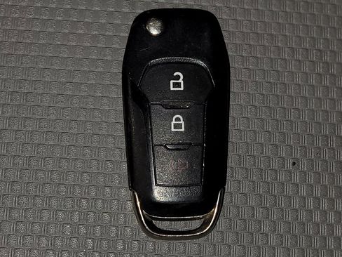 Used 2016 Ford F150 XL w/ Equipment Group 101A Mid AWD/4WD image 32