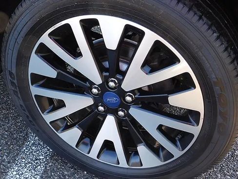 Used 2020 Ford Escape SEL image 10