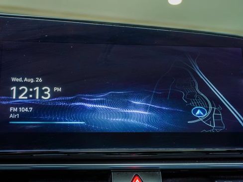 Used 2025 Hyundai Elantra Limited FWD image 27