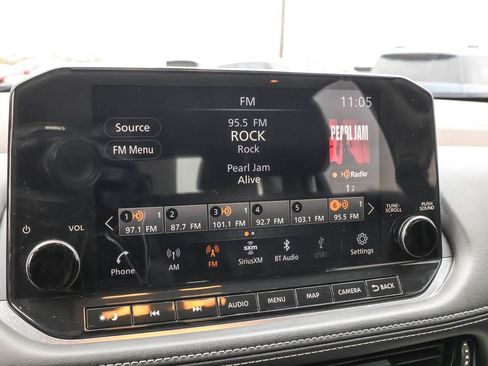 Used 2021 Nissan Rogue Platinum image 23