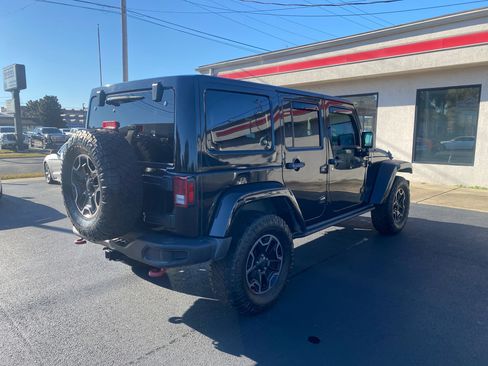 Used 2016 Jeep Wrangler Unlimited Rubicon image 5