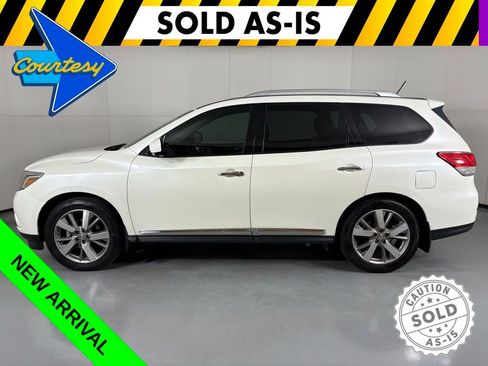Used 2016 Nissan Pathfinder Platinum w/ Cargo Package FWD image 6