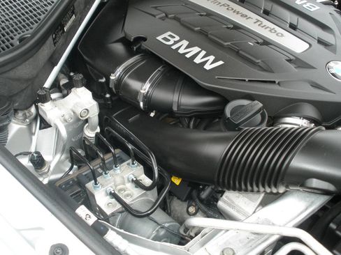 Used 2013 BMW X5 xDrive50i image 15