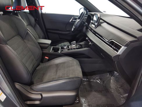 Used 2022 Mitsubishi Outlander SE image 39