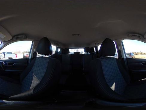 Used 2020 Nissan Rogue Sport SV image 28