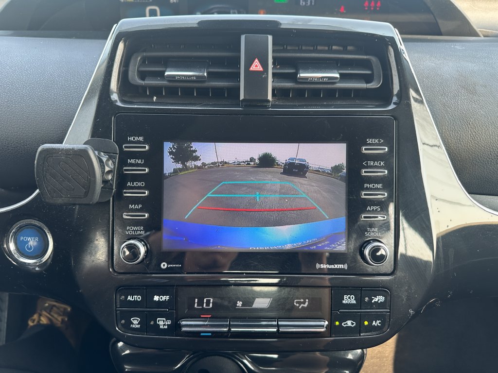 Used 2022 Toyota Prius LE AWD/4WD image 16