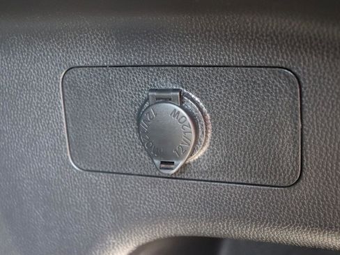 Used 2025 Toyota RAV4 XLE image 48