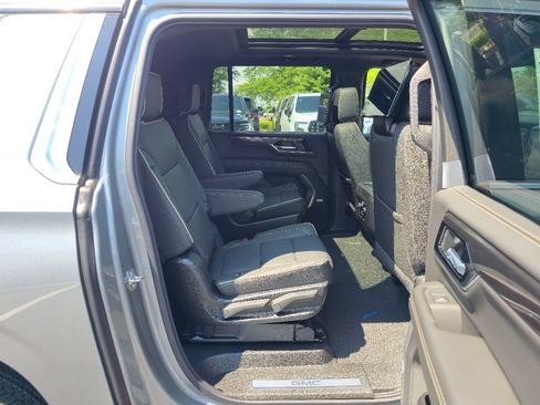 New 2026 GMC Yukon XL Elevation w/ Elevation Premium Package AWD/4WD image 28