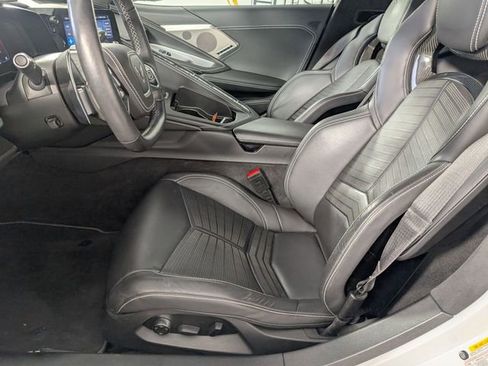 Used 2022 Chevrolet Corvette Stingray Premium Conv w/ Z51 Performance Package RWD image 12